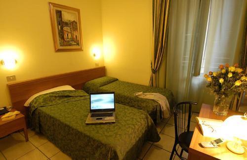 Hotel 22 Marzo Milano Dış mekan fotoğraf
