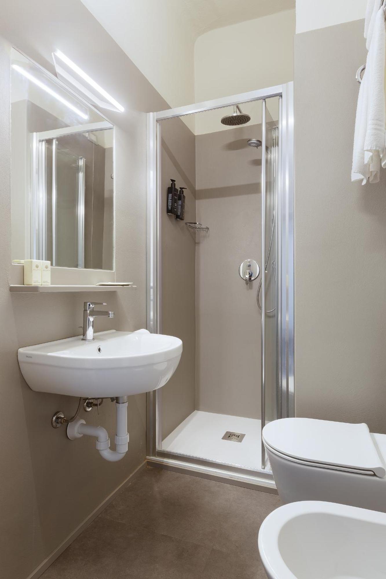 Hotel 22 Marzo Milano Dış mekan fotoğraf